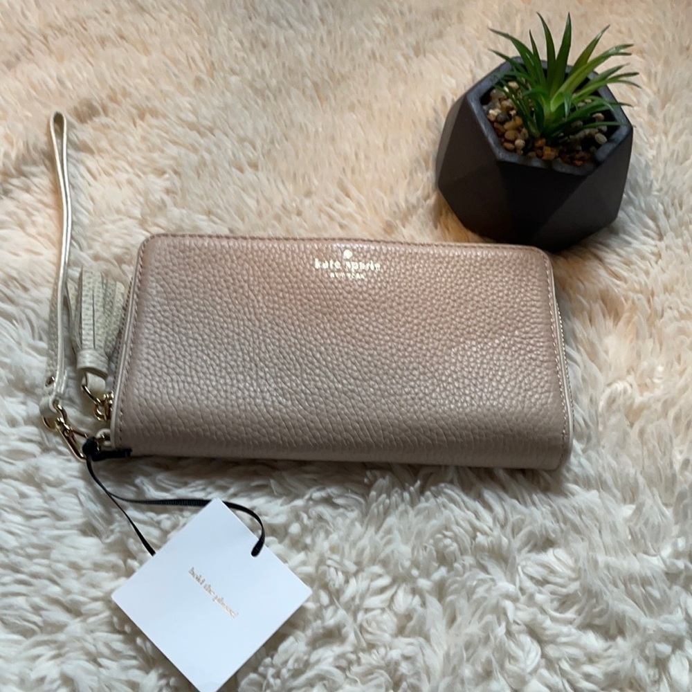 NWT Kate Spade Brigitta Chester St. wallet wristlet